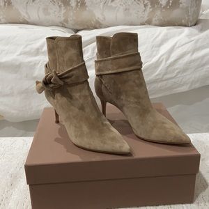 Gianvito rossi sude booties